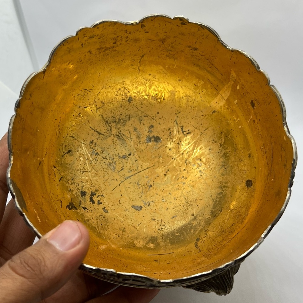 Elegant Silver and Gold Decorative Bowl From Birtsh Empire With One Lion Face - Picture 3 of 6